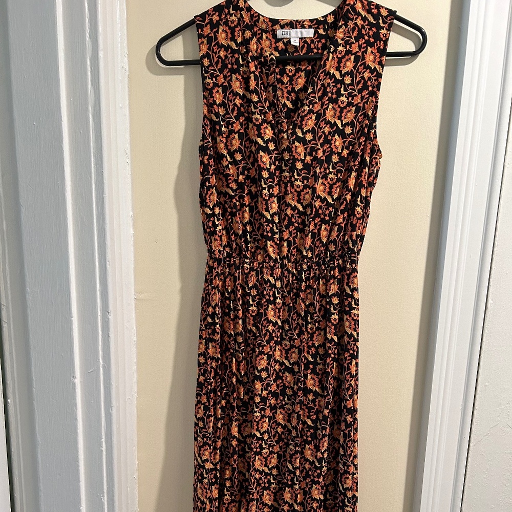 DR2 Midi Sleeveless Floral Dress
